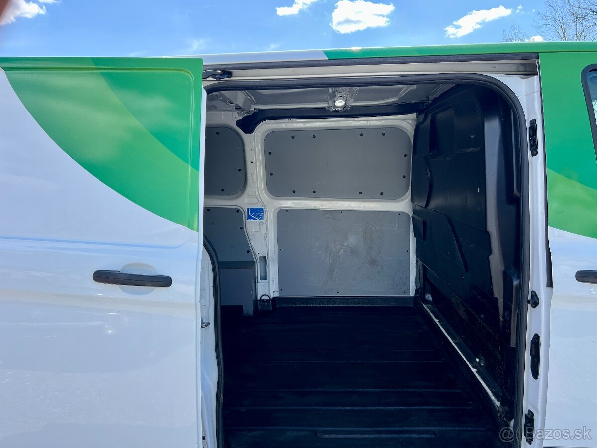Ford Transit Custom 2.0d 77 kW L1 Klima,LED,PoServisu - 11