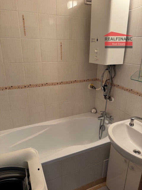 Na predaj veľký 3 - izbový byt na Hlavnej ulici v Trnave - 11