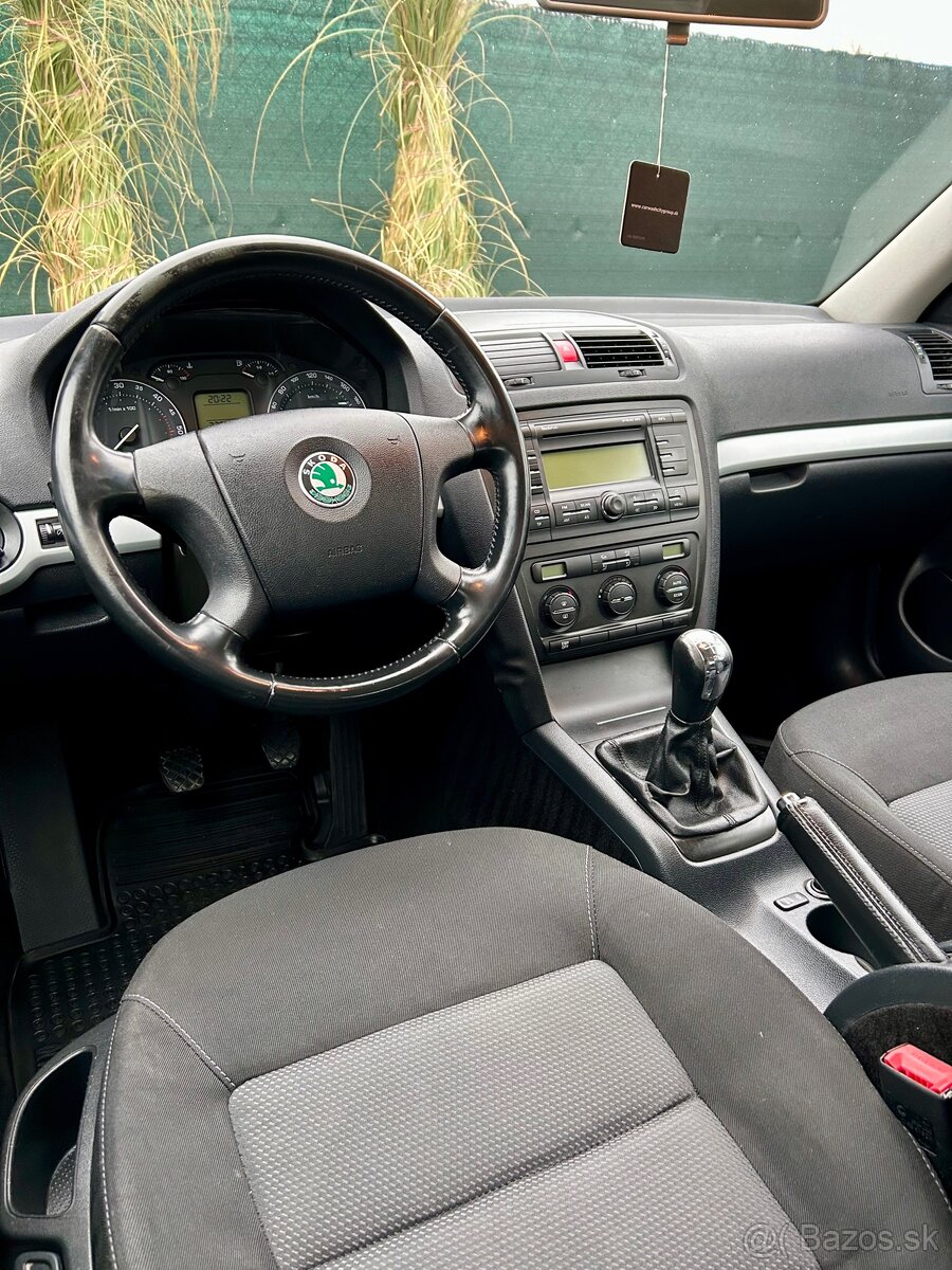 Škoda Octavia 2 1.9 TDi 77kw - 11