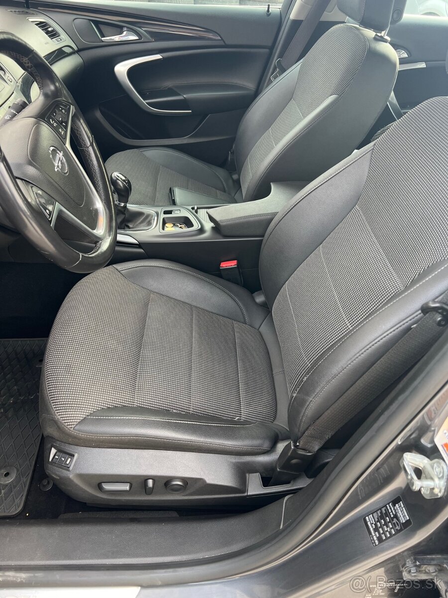 Opel Insignia 2.0 CDTI - 11