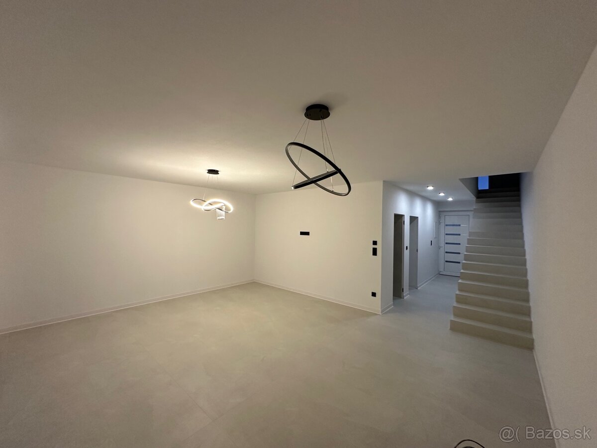 RABČA - predaj domu blízko centra - 11