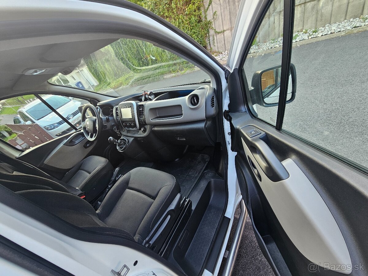 RENAULT TRAFIC 97.700 km - 11