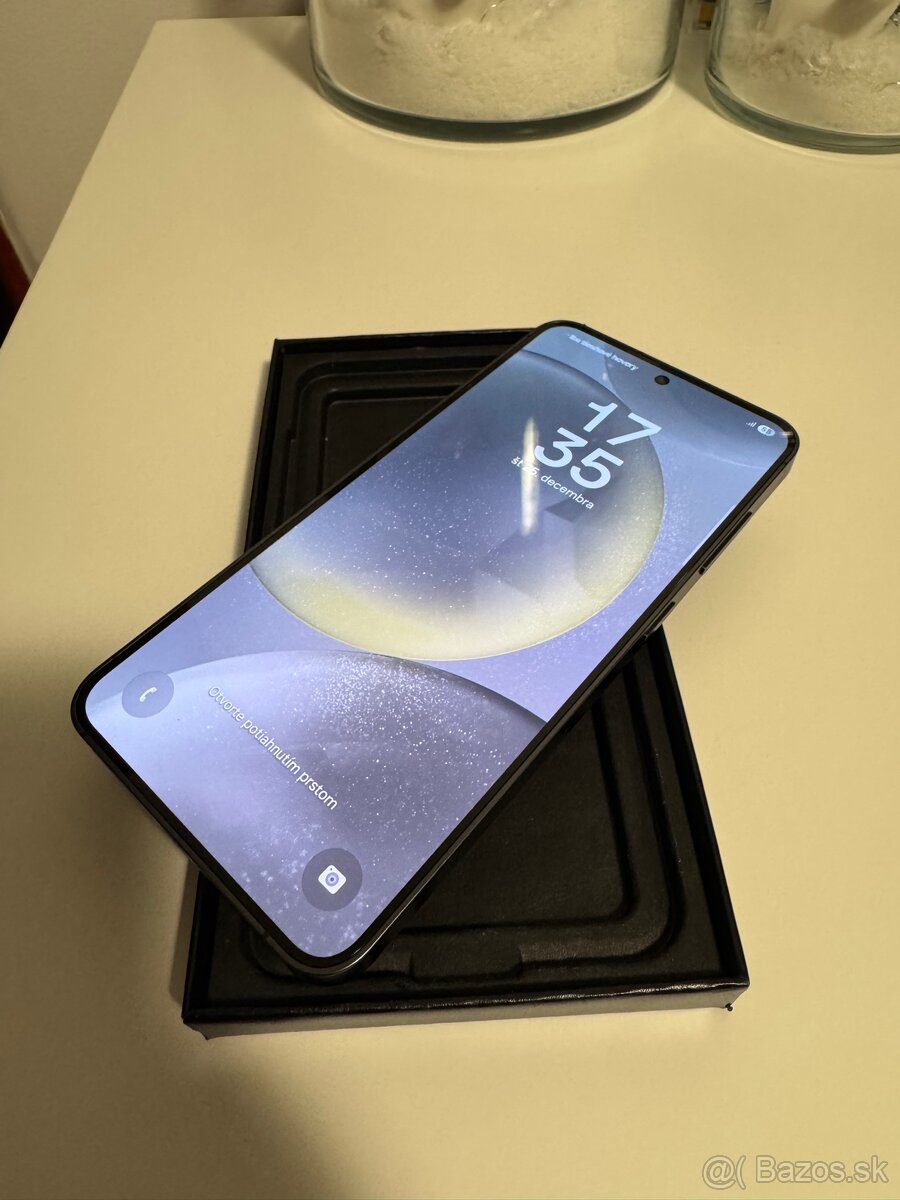 Samsung Galaxy S24 256GB Black - 11