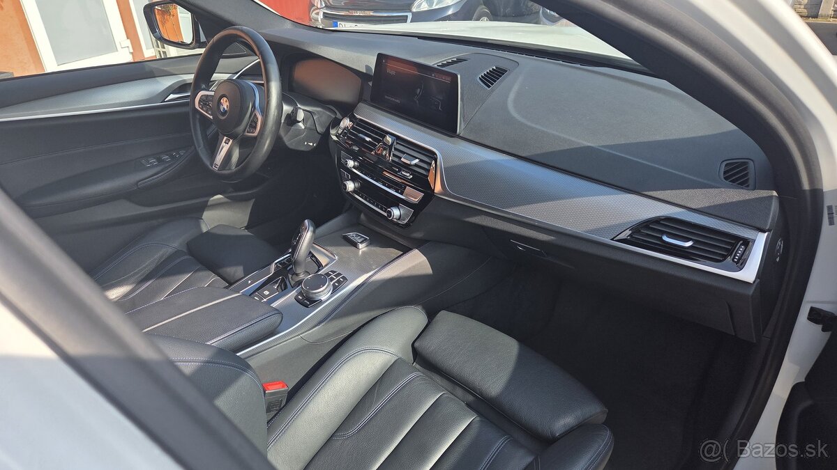 BMW Rad 5 Touring 530xDrive M-packet - 11