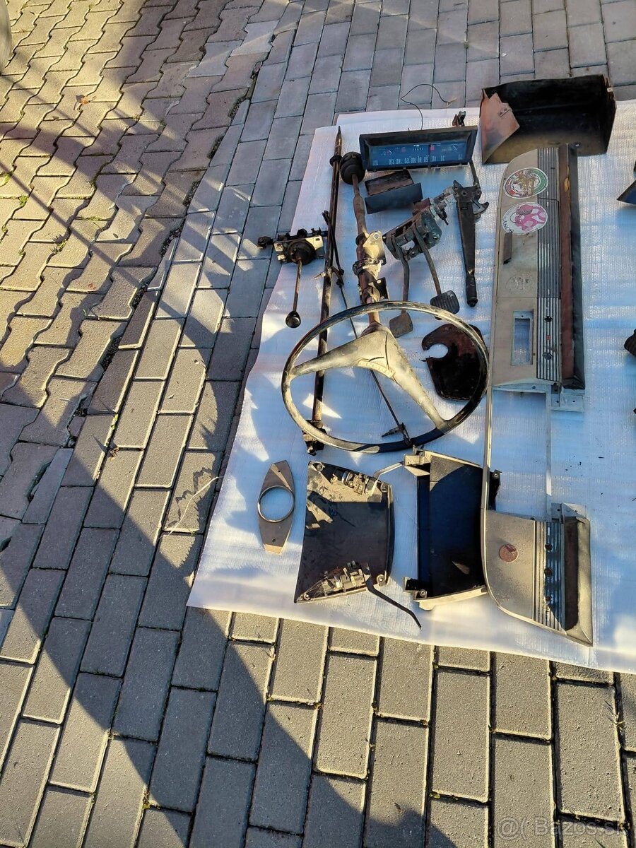 Náhradné diely Škoda 100 - 11