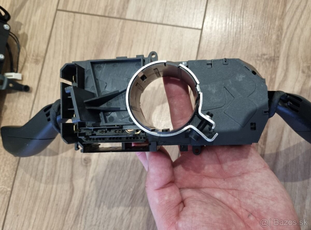 TEMPOMAT OVLÁDANIE PAČKY POD VOLANTOM - 11