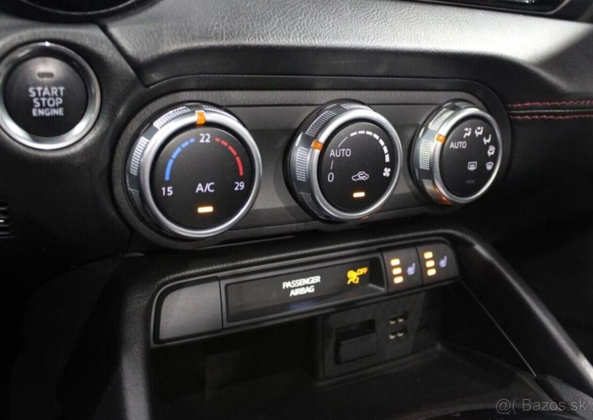Mazda MX-5 Skyactive Exclusive-Line benzín manuál - 11