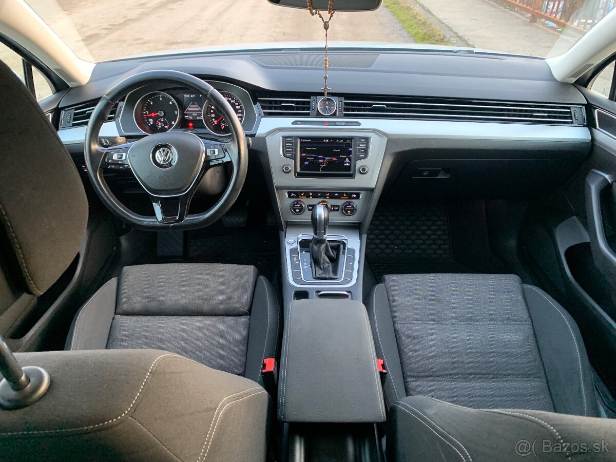 Volkswagen Passat - 11