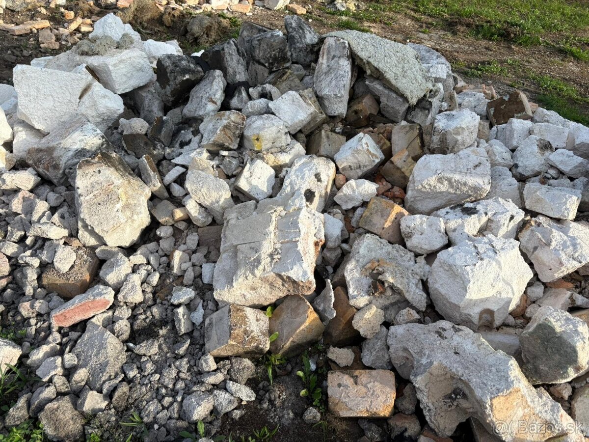 Darujem suť za odvoz DT - 11