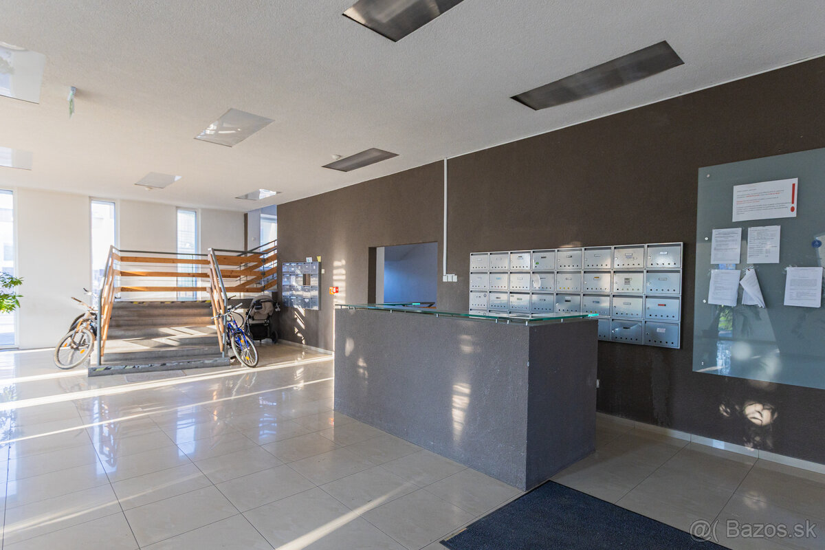 Predaj - moderne zariadená garzónka – Stará Vajnorská BA III - 11