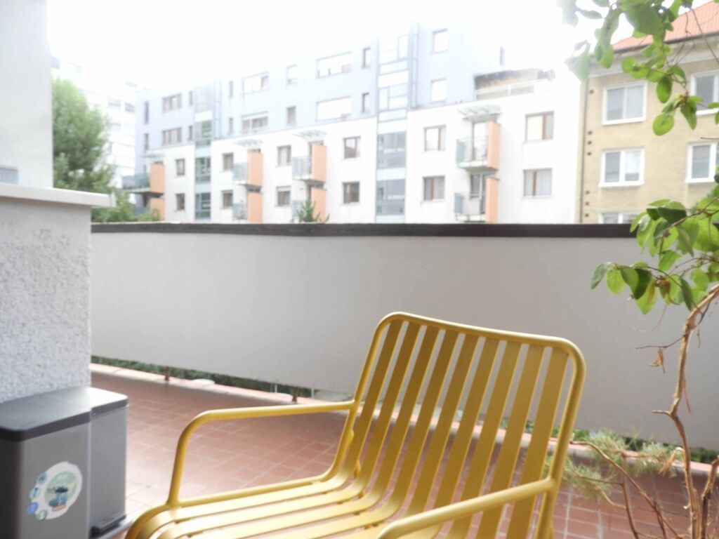 Prenájom 4-izbového bytu v centre Bratislavy, Kováčska ulica - 11