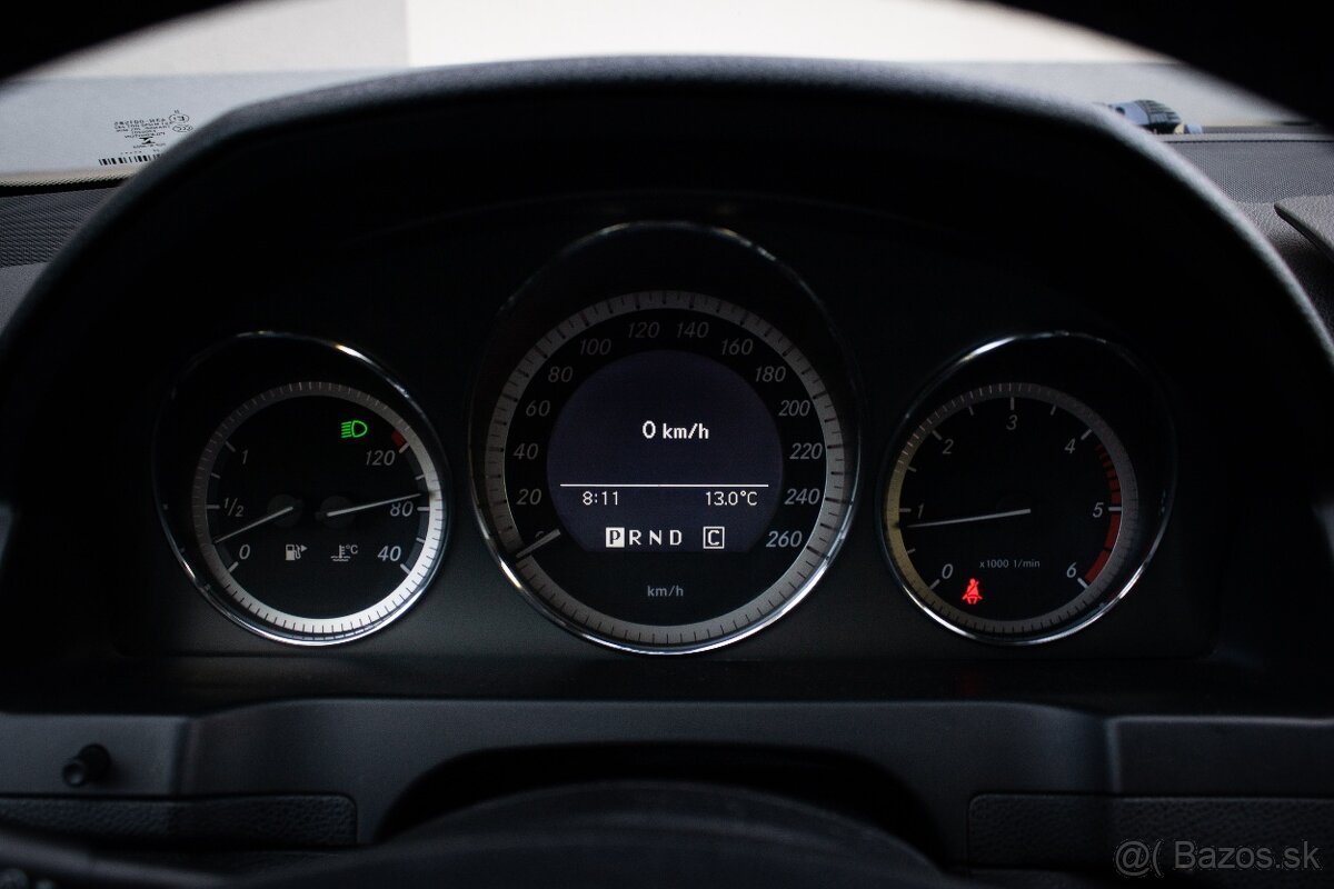 Mercedes C 220 CDI Automat, bez hrdze, pôvodný lak - 11