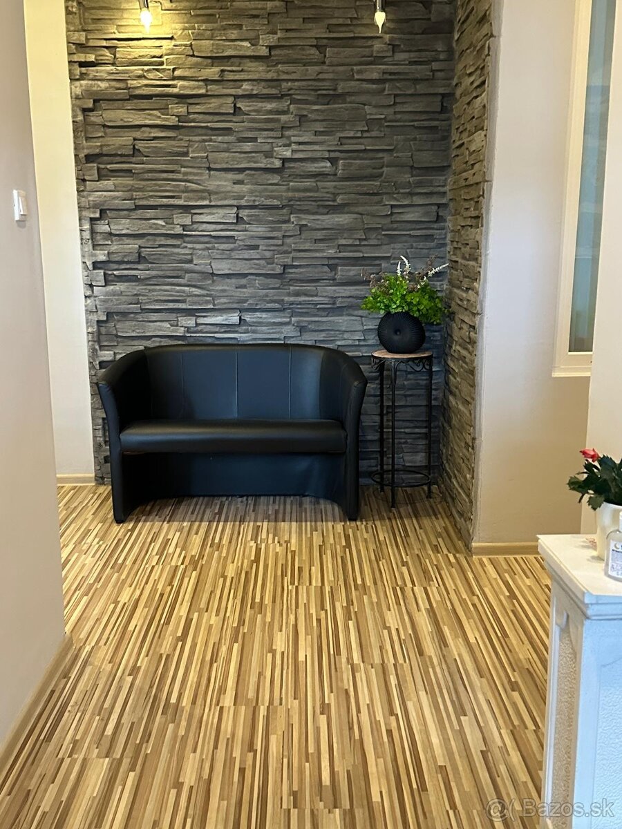 Administratívne priestory pre Firmu - 11