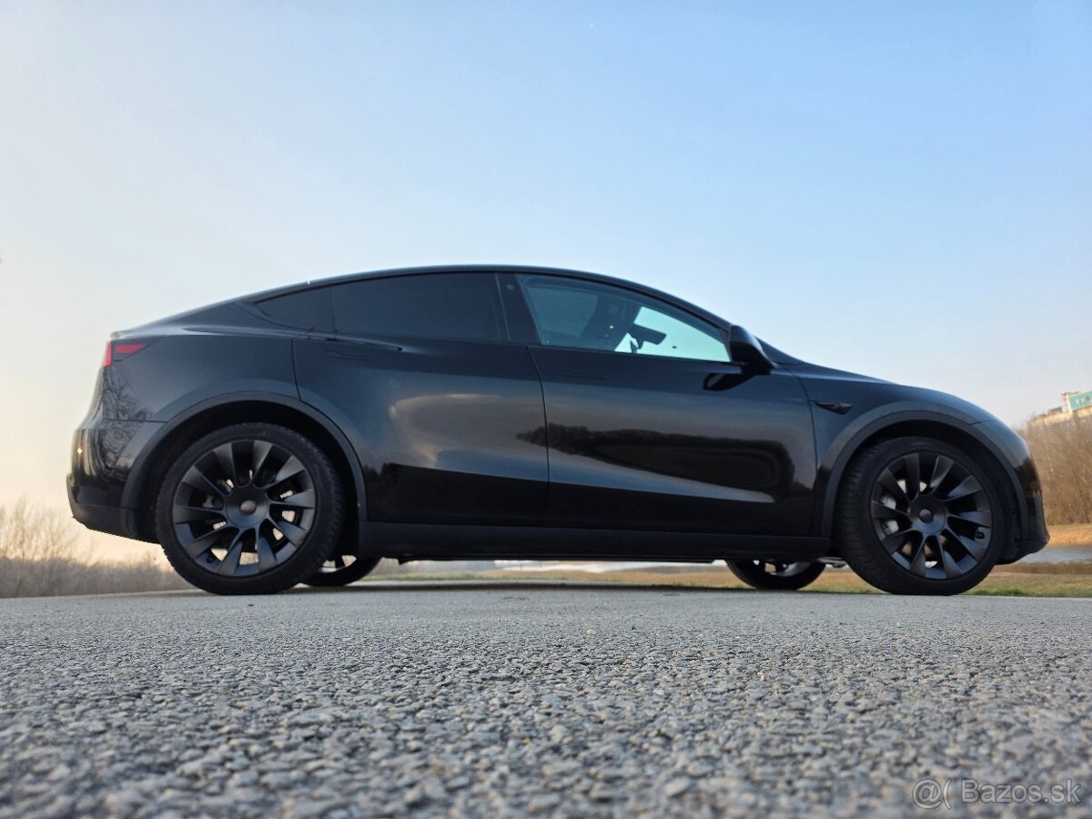 Tesla Model Y Long Range AWD Dual Motor 09/2022 - 11