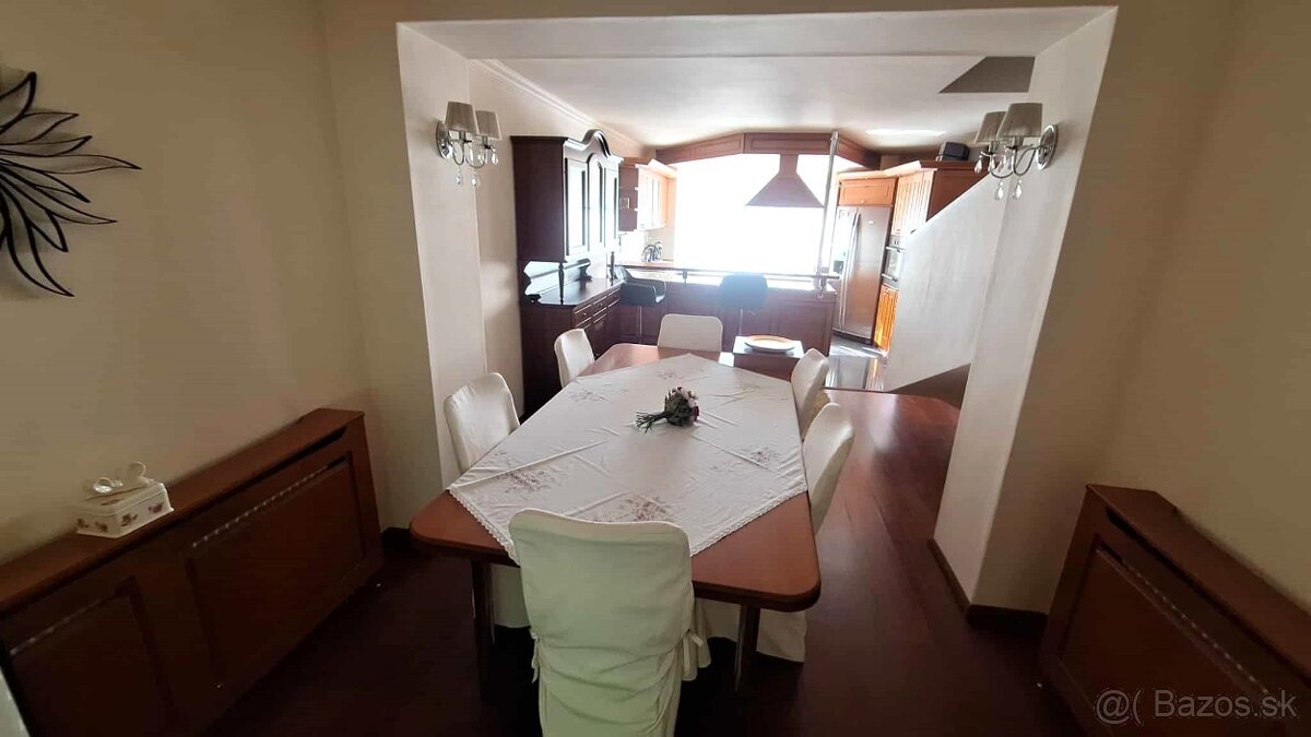 PREDAJ-Kompletne prerobený 5 izb.RD s garážou v Komárne - 11