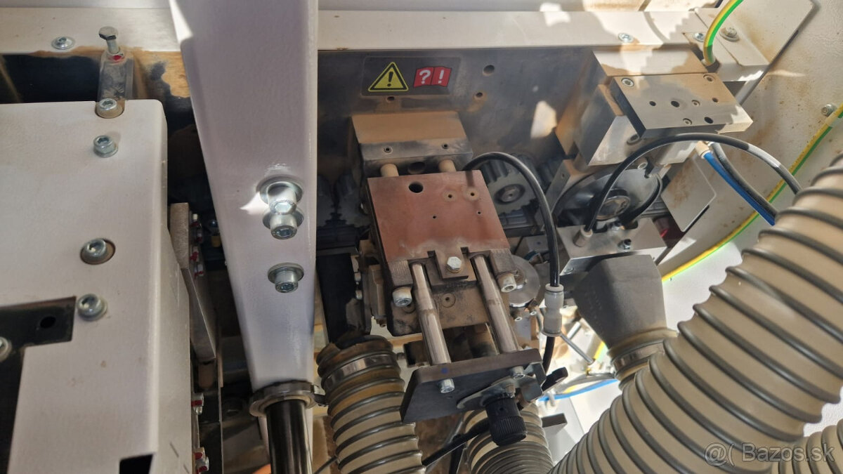 Olepovací stroj HOMAG - 11