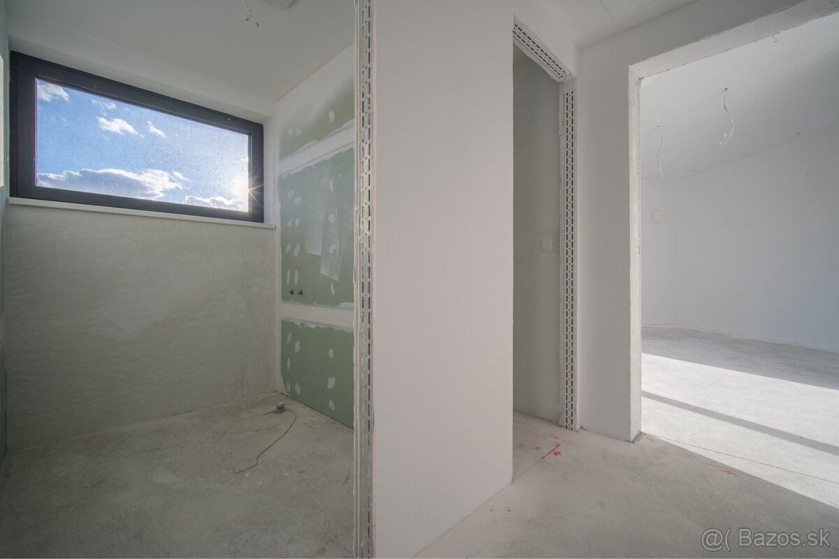 PREDAJ 3 izbového bytu K Železnej studienke, Staré Mesto - 11