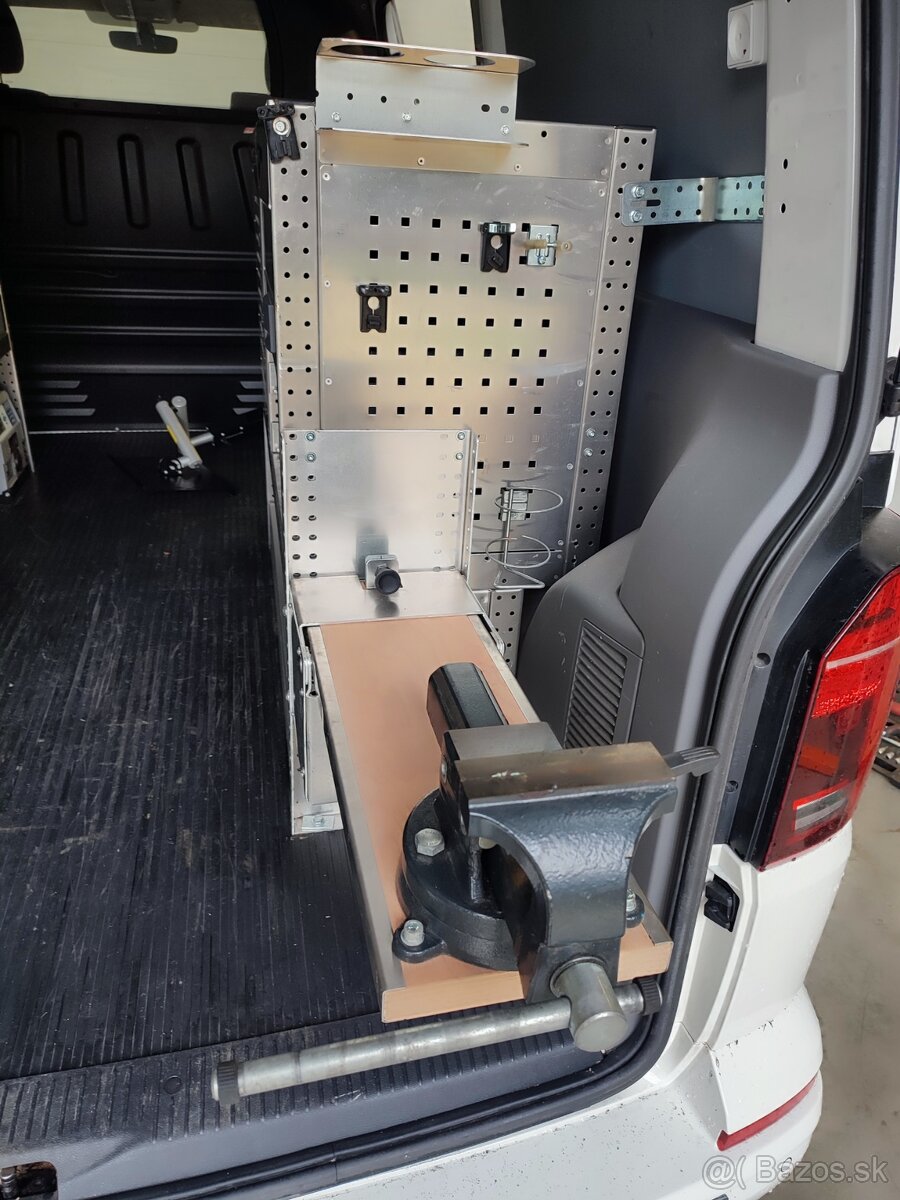 Volkswagen Transporter 2,0 TDI 150k DSG 7 Dielňa odpočet DPH - 11