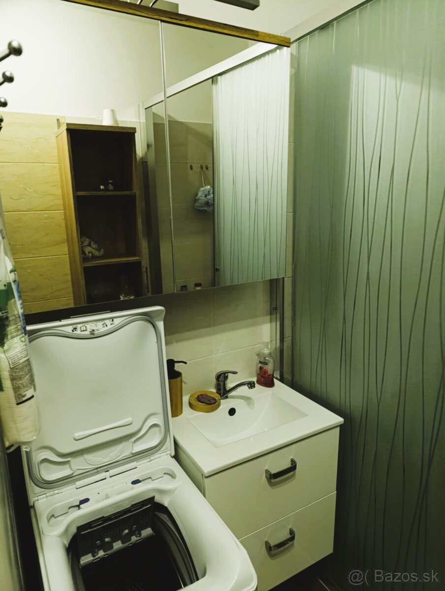 Predám 3 izbový byt s balkónom a loggiou (79m2) Zlatý Potok - 11