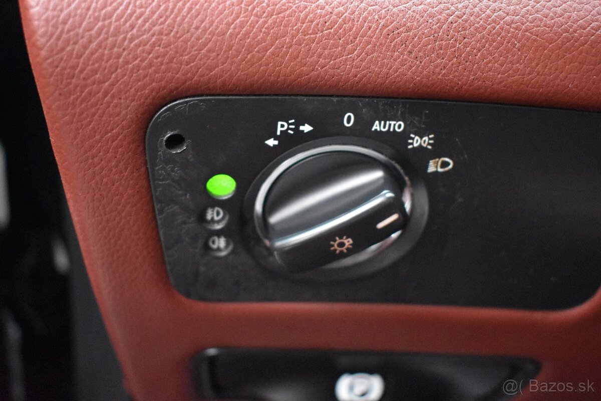 Mercedes-Benz CLS Sedan 350 CGI Blue Elegance - 11