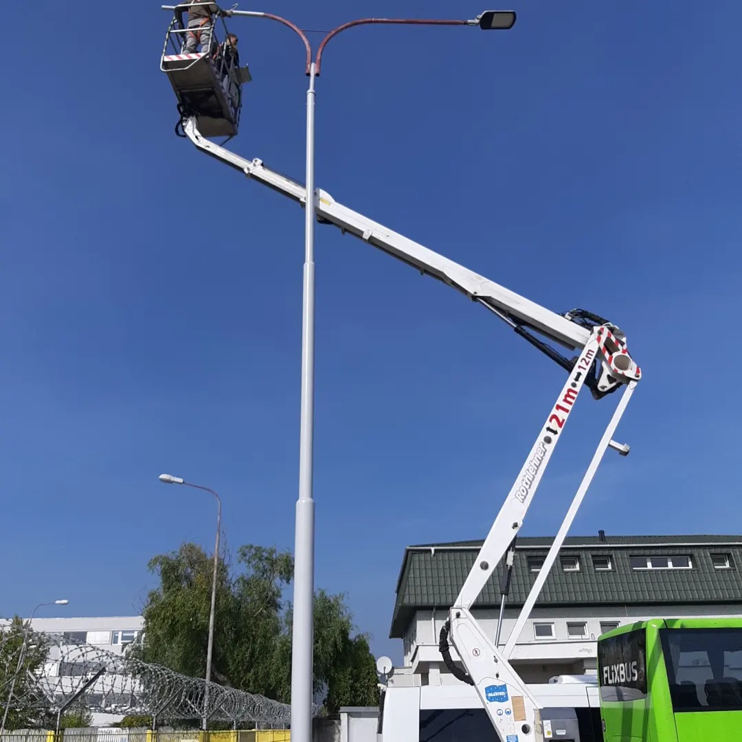 Prenájom plošina s obsluhou 21m - 11