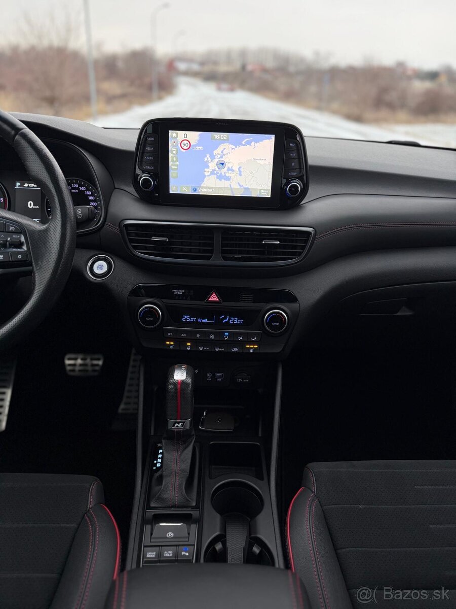 Hyundai TUCSON N-Line 2.0 CRDi 4x4 PANO - 11