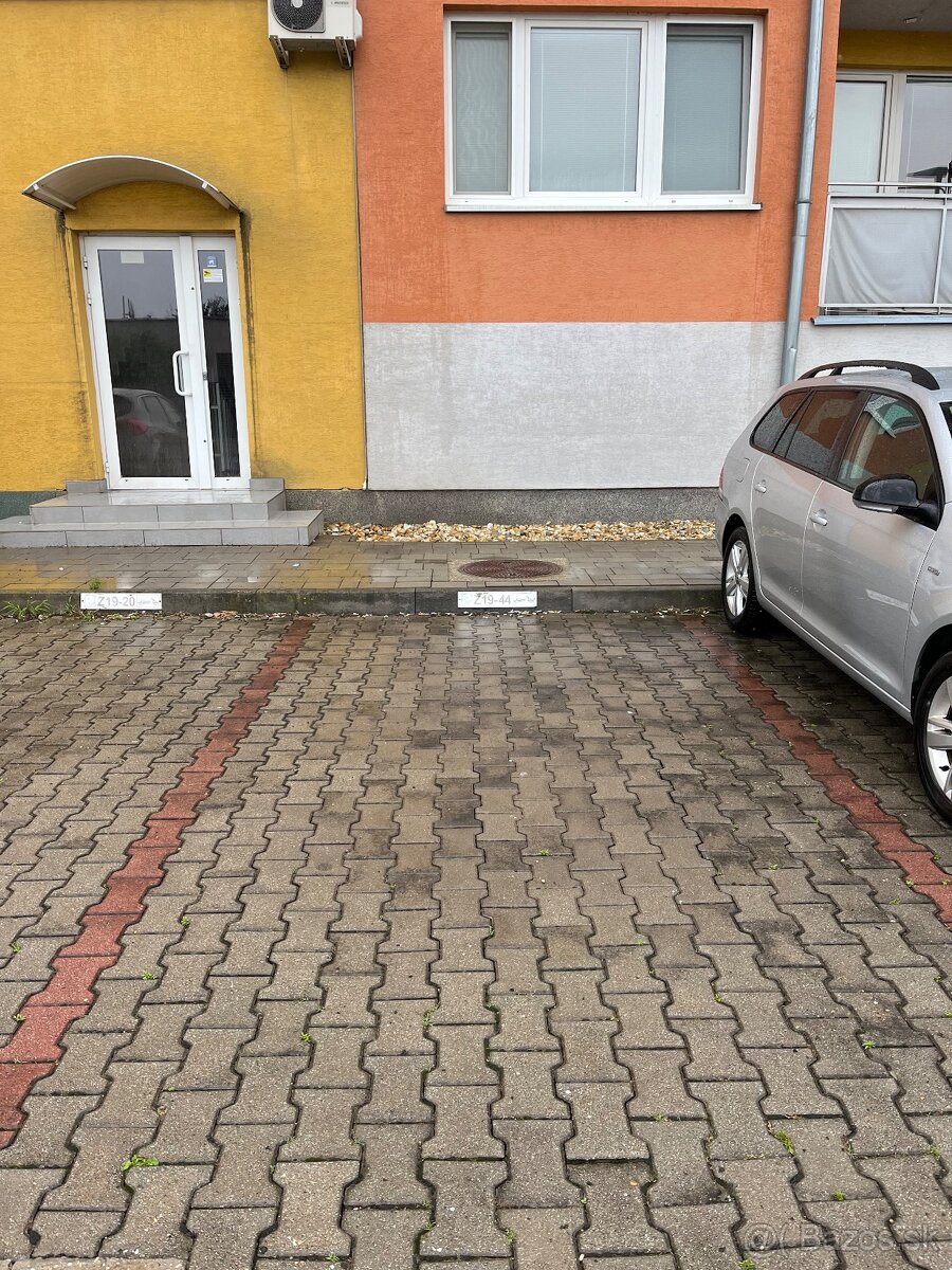 Slnecny 2-izbovy byt s parkovacim miestom - 11