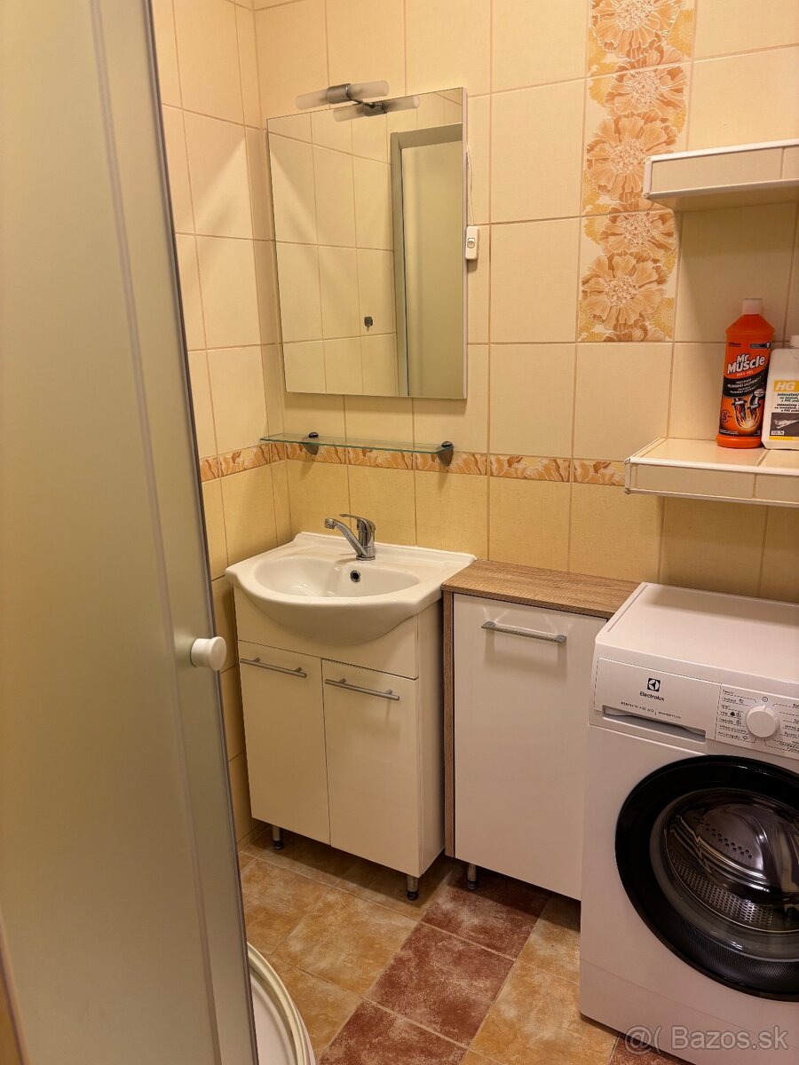 Na prenájom - 11