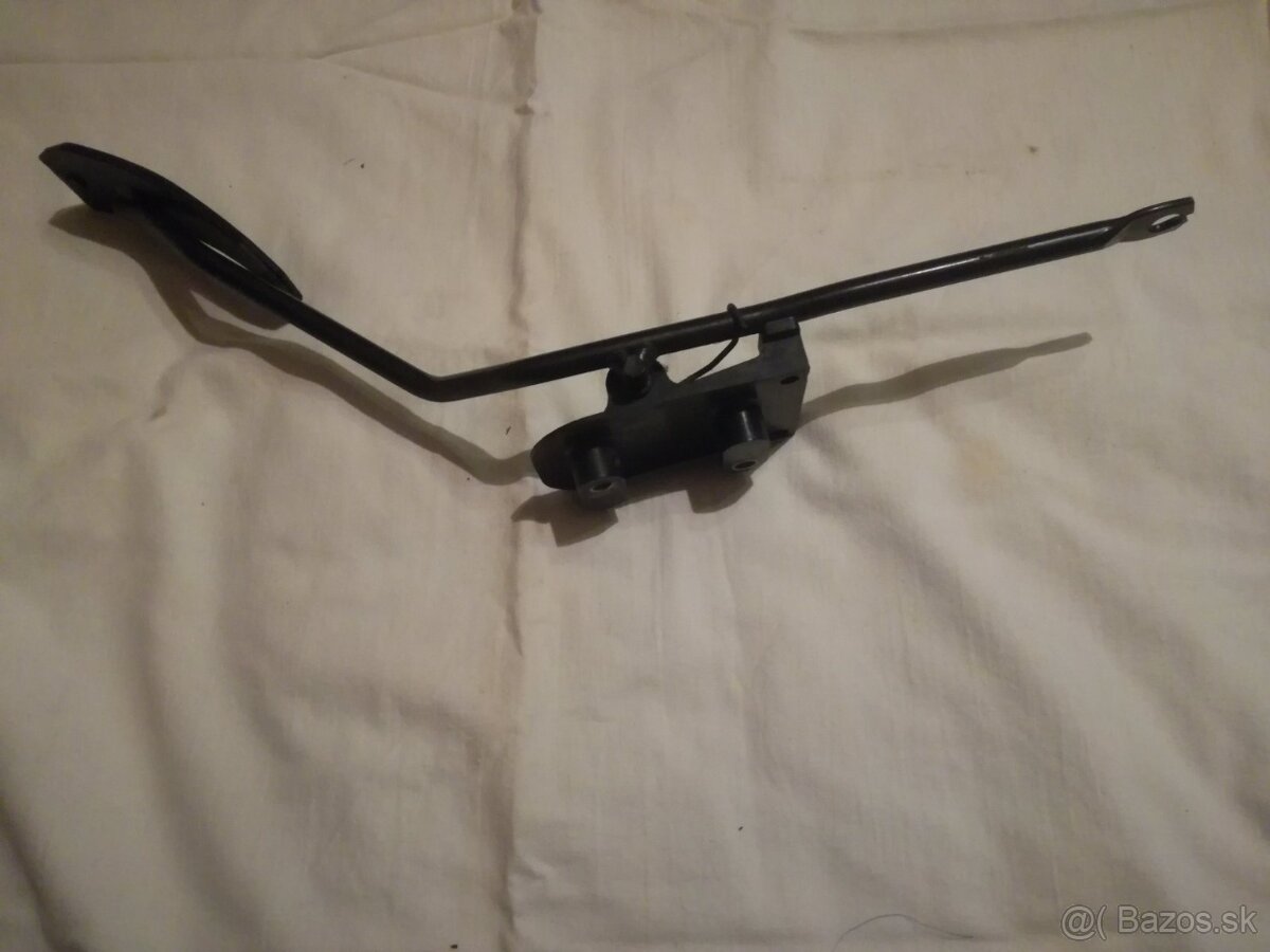 Mazda 323 BG pedále+snímače polohy - 11