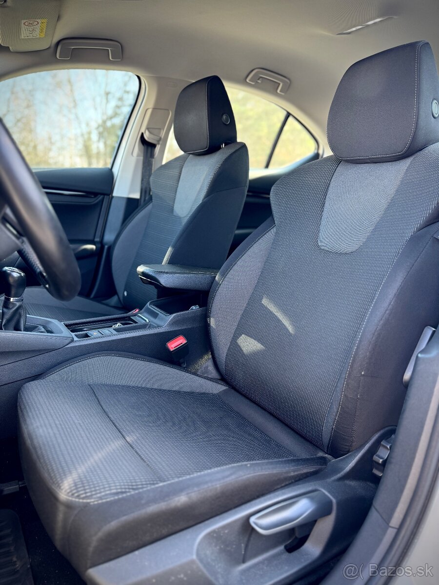 ŠKODA OCTAVIA 2.0 TDi - 11