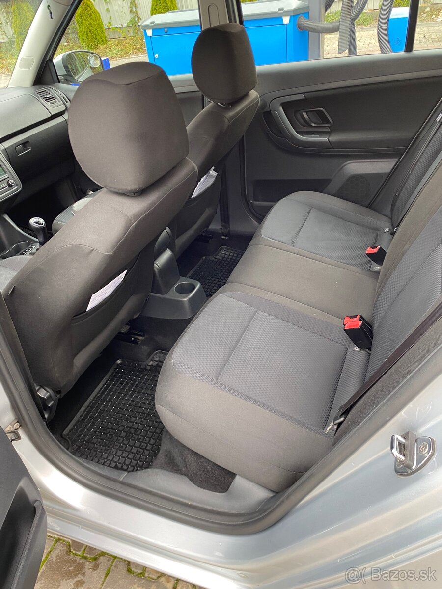 Škoda Fabia 2012 1.6 T.D.I - 11