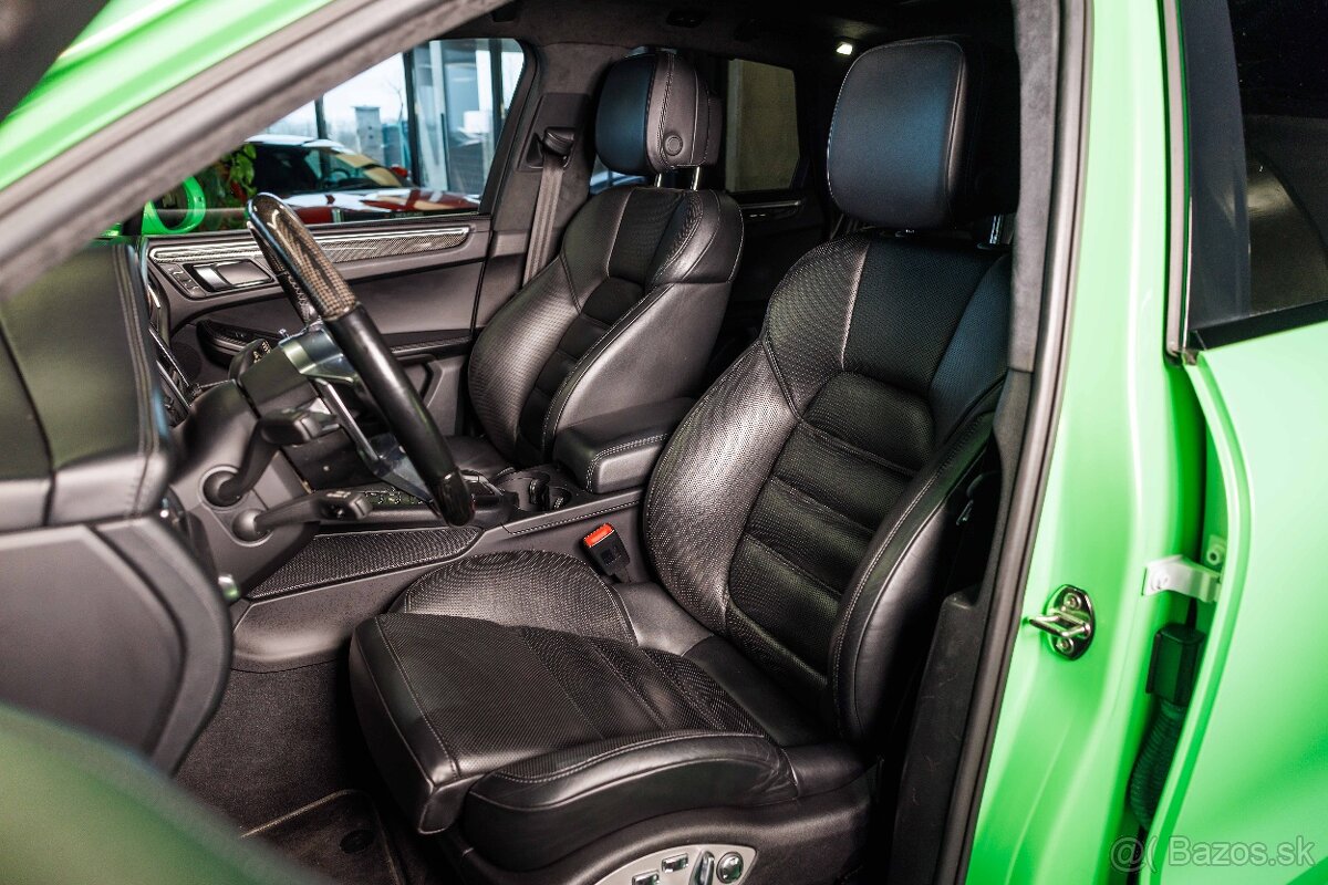 Porsche Macan Turbo Performance 1/75 - 11