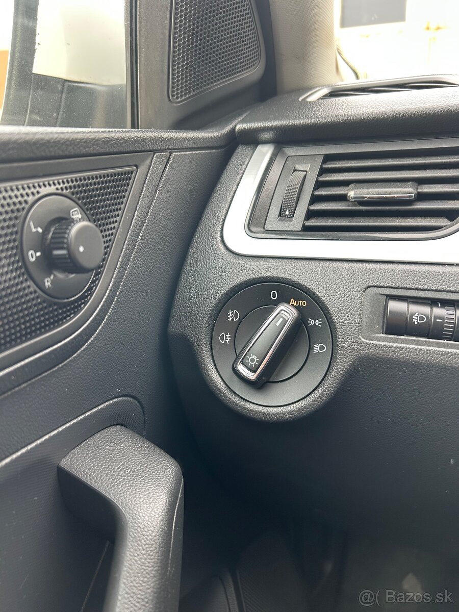 Škoda Rapid 1.0 TSI - 11