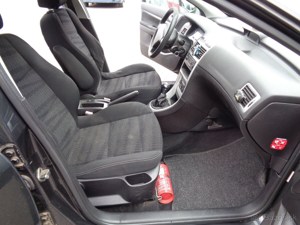 Peugeot 307SW 1.6HDI 66kW - 11