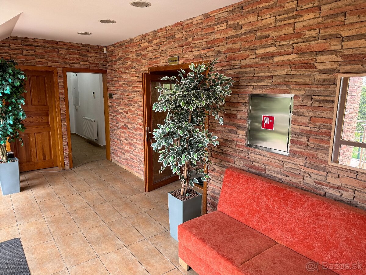 Polyfunkčná budova v Žiline - 11