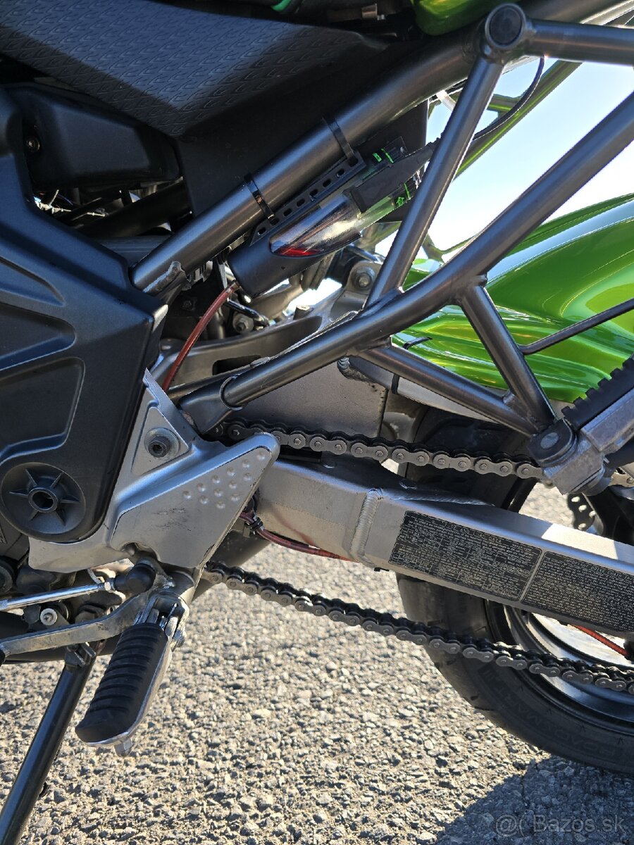 Kawasaki versys 650 - 11