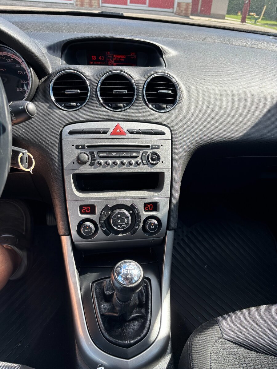 Peugeot 308 1,6 HDI r.v. 2021 - 11