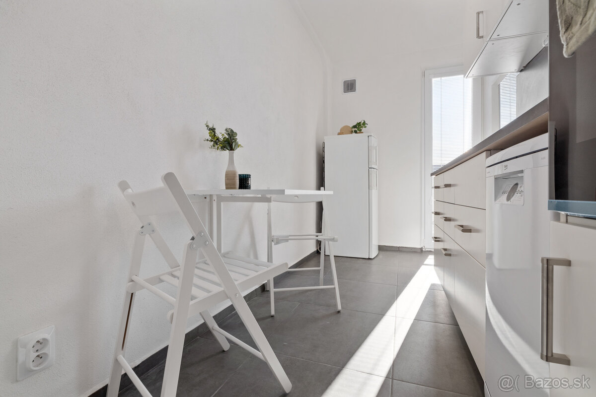 Na prenájom moderný 2-izbový byt v Bratislave - Riazanská - 11