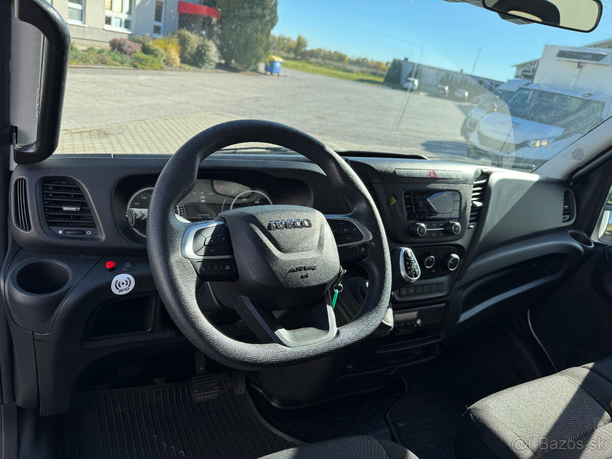 Iveco Daily 70C18 - 11