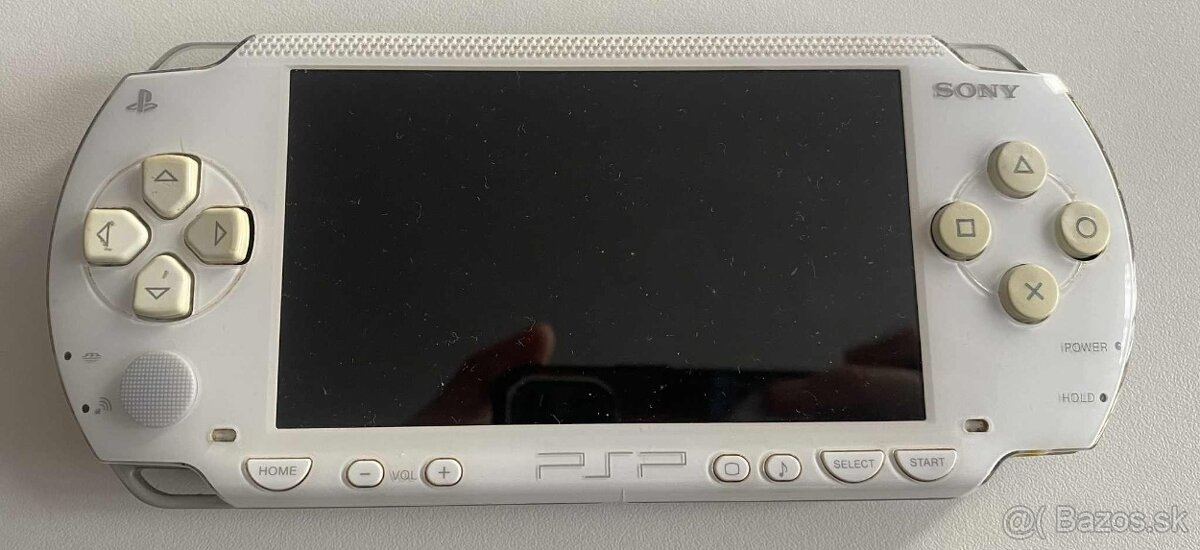 PSP 1000 White/Black + 64GB - 11