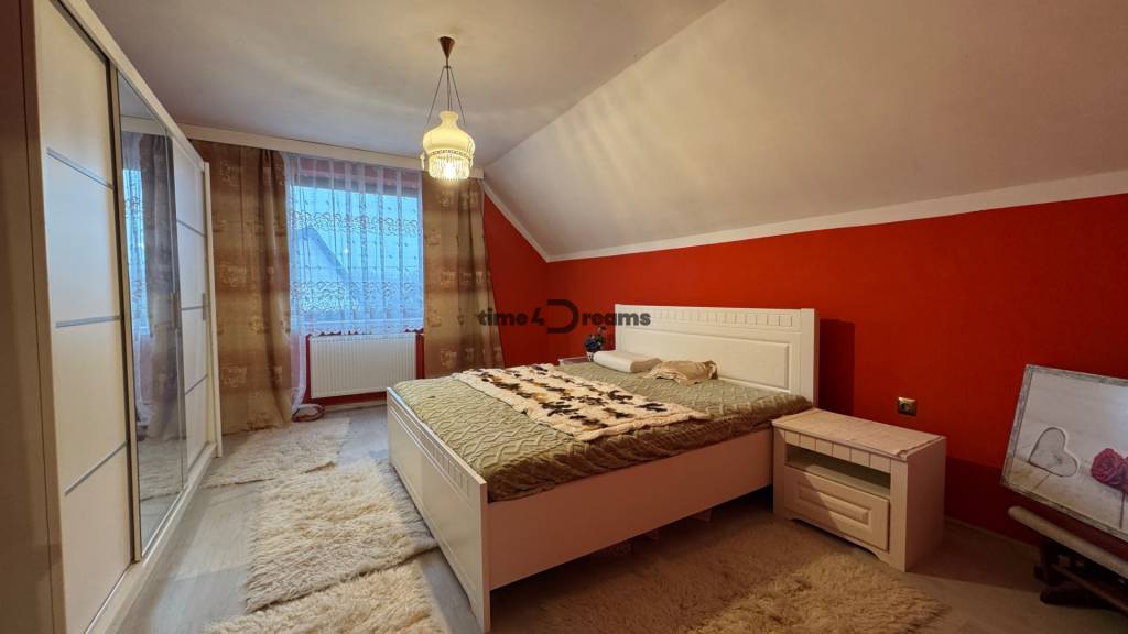 NA PREDAJ veľký rodinný dom v obci Pusté Úľany Sládkovičovo - 11