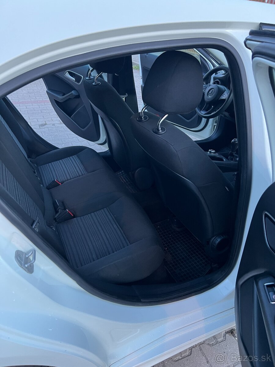 Mercedes-Benz A Trieda 160d 2016 - 11