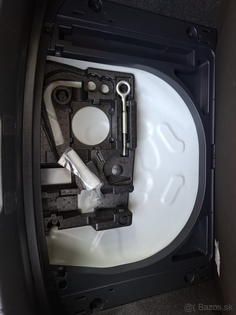 Volvo V40 Cross Country 2,0 D 88kW - 11