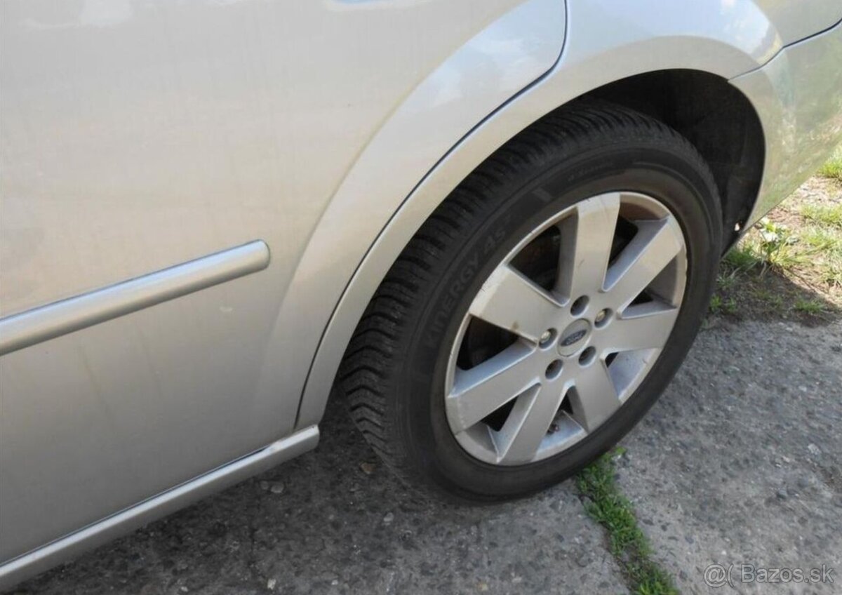 Ford Mondeo 1,8 92 kW Digiklima Serviska benzín - 11