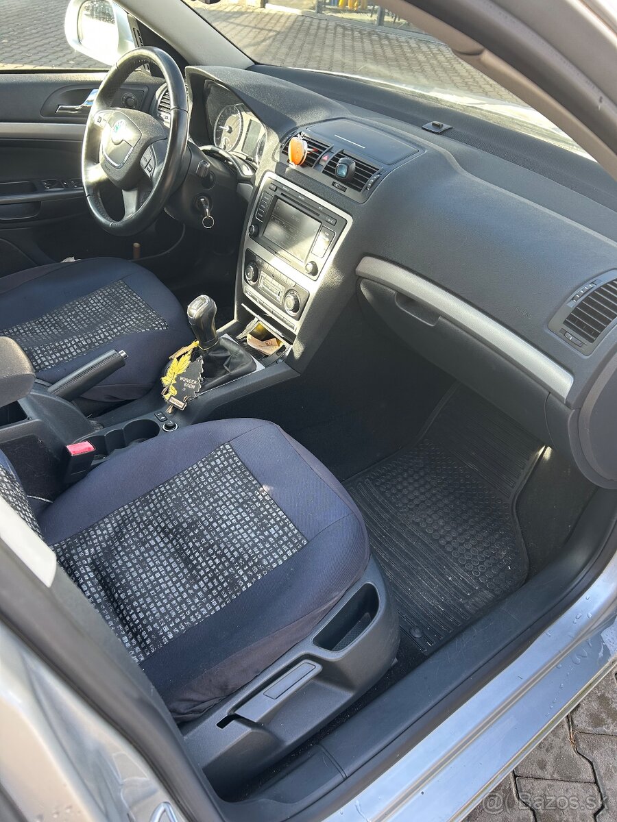 Škoda octavia II 2.0 TDI 103kW - 11