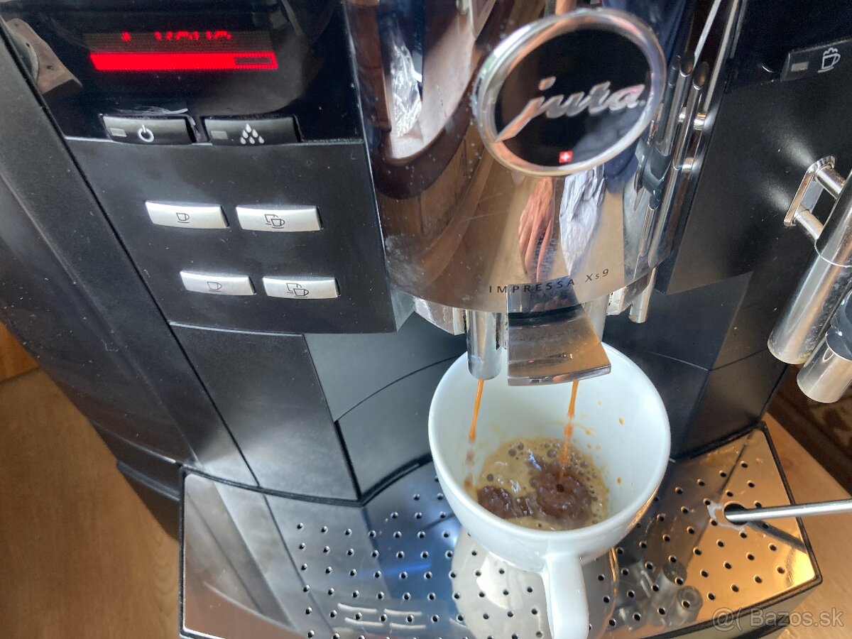 profesionálny automaticky kavovar JURA XS9 Pro Aroma + - 11