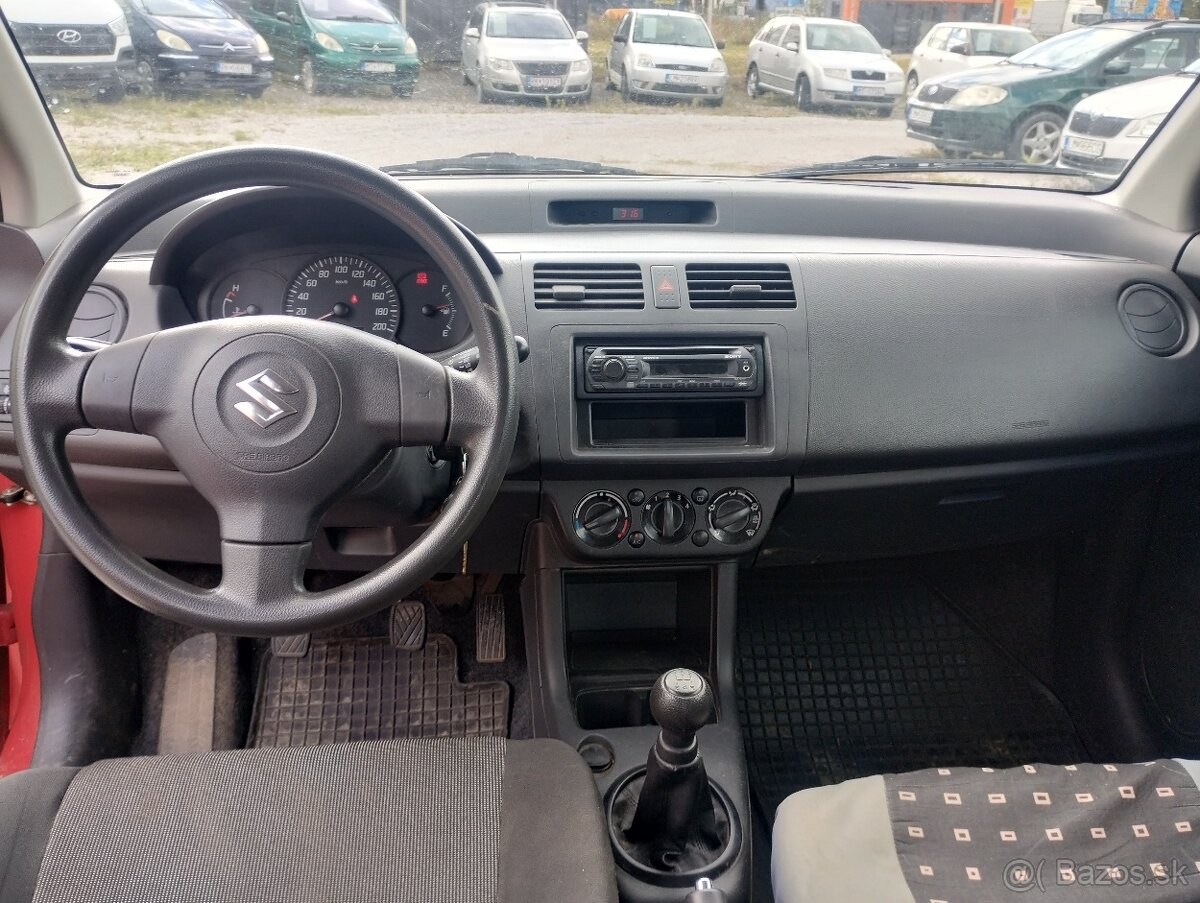 Suzuki Swift 1.3 GS ABS, A/C - 11