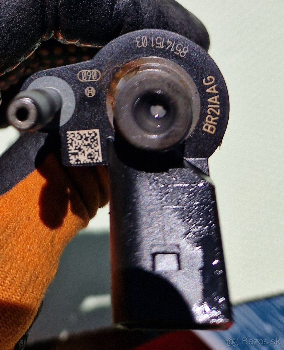 set vstrekovacieho systému na motor s označením B47D20B - 11