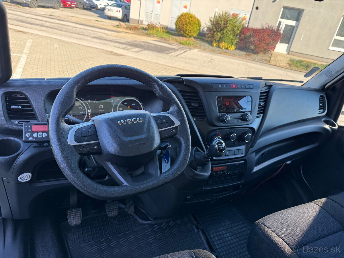 Iveco Daily 70C18 - 11