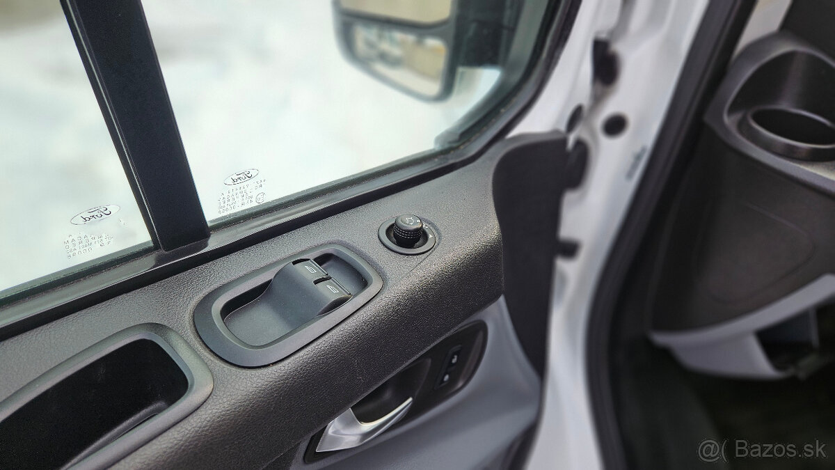 Ford Transit Custom L2H2 - 11